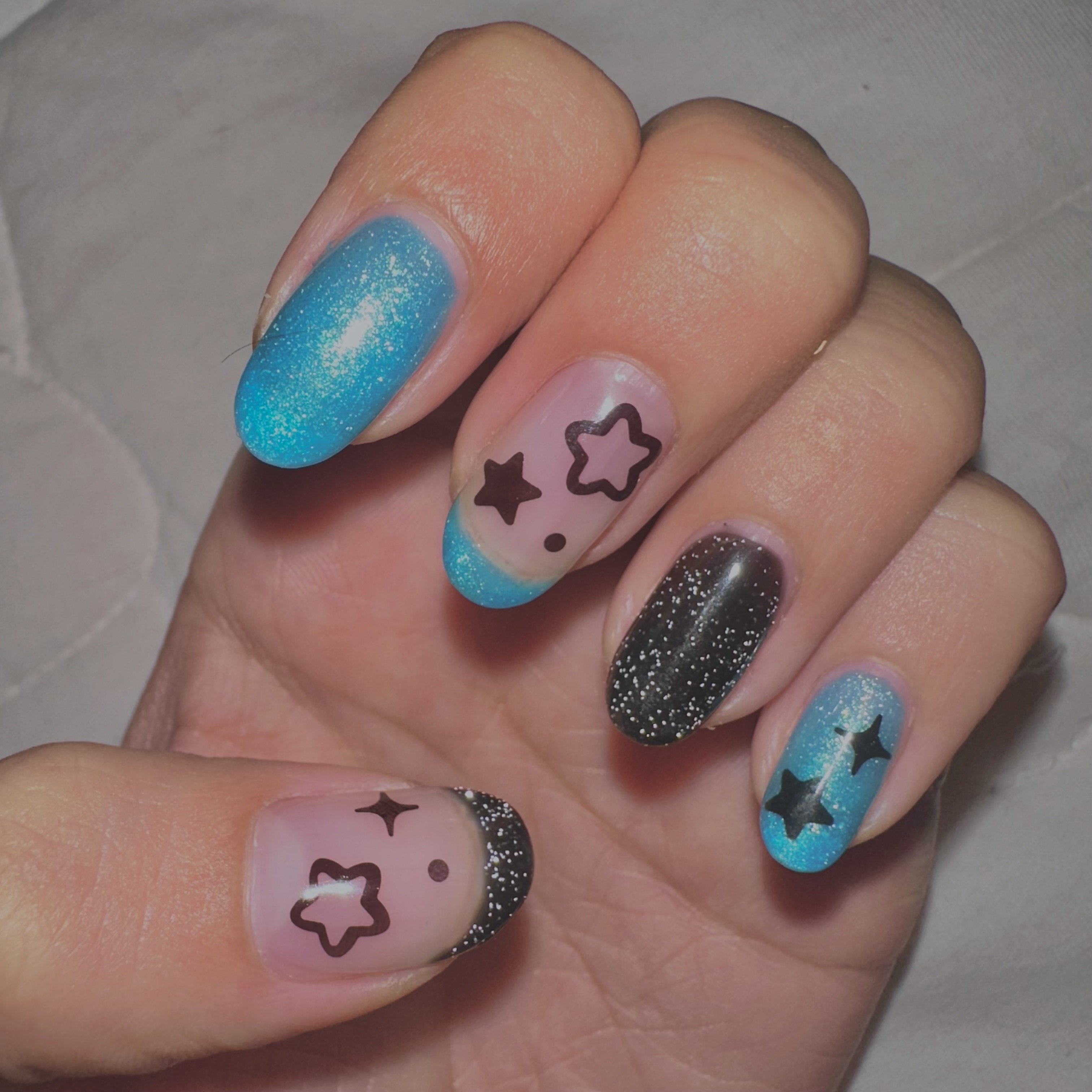 miku rave nails 2.